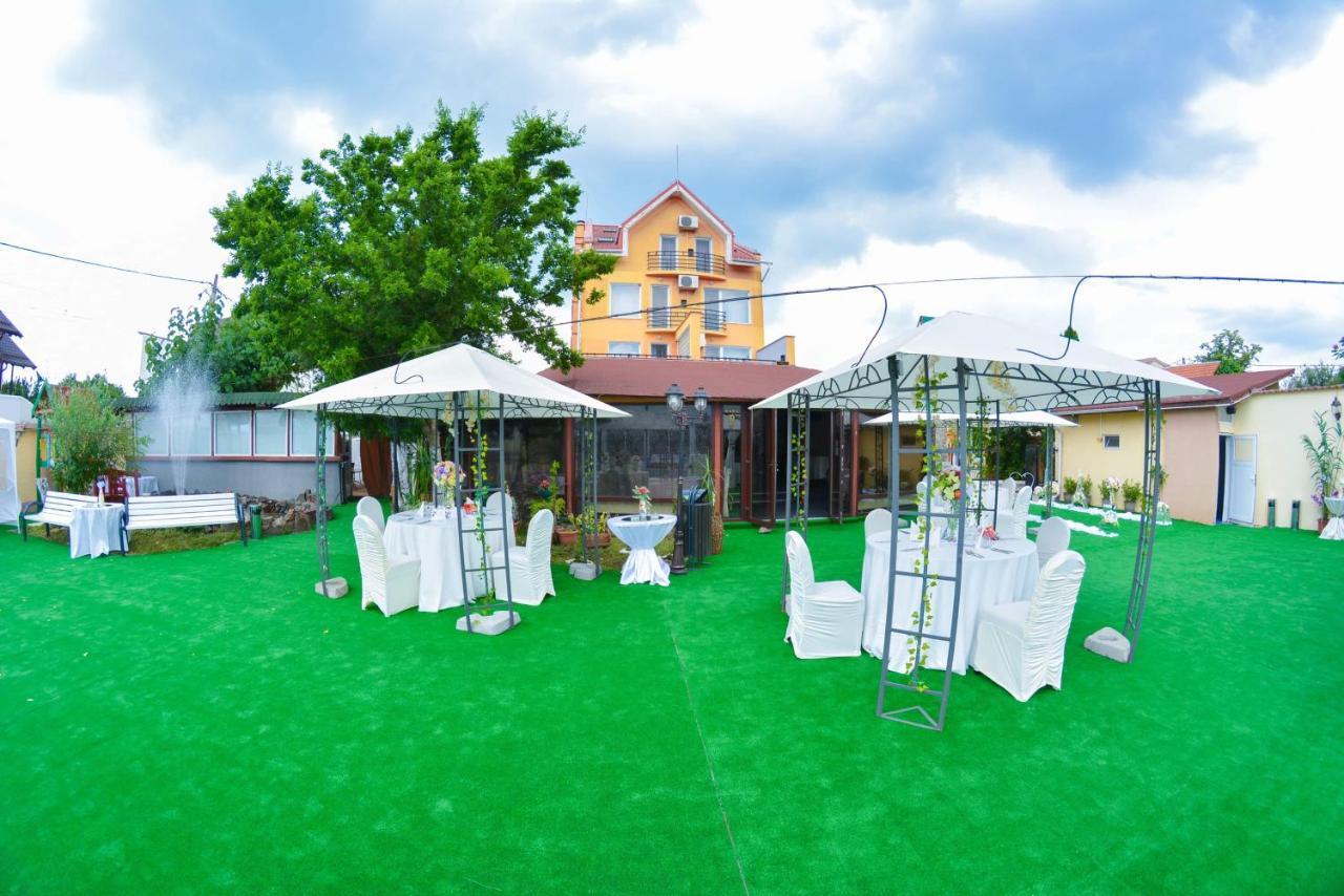 Pensiune Valentina 호텔 Râmnicu Vâlcea 외부 사진